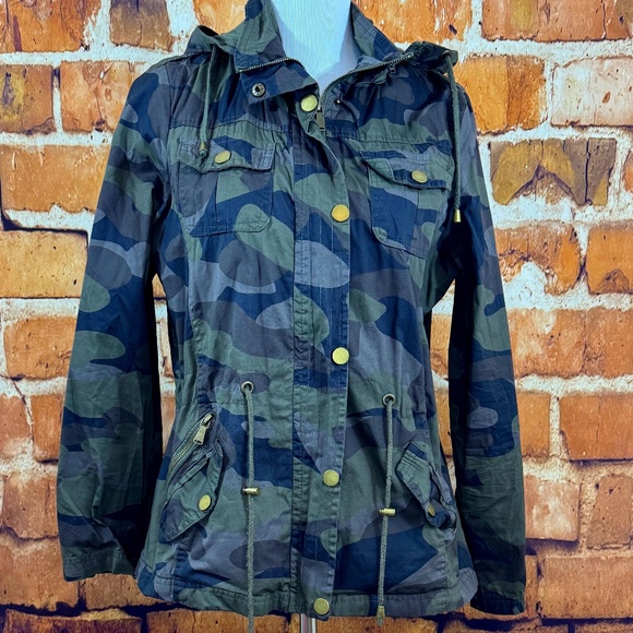 YMI Collection Camo Jacket Size M - Picture 1 of 8